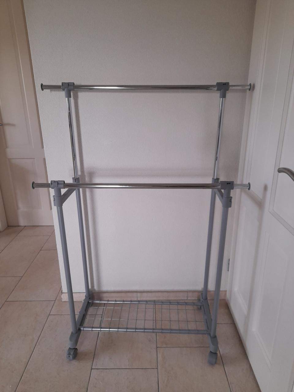 Kleding rek (verstelbaar) z.g.a.n.