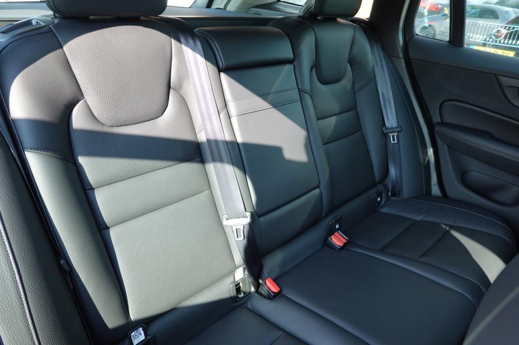 Volvo V60 2.0 t6 recharge awd business pro