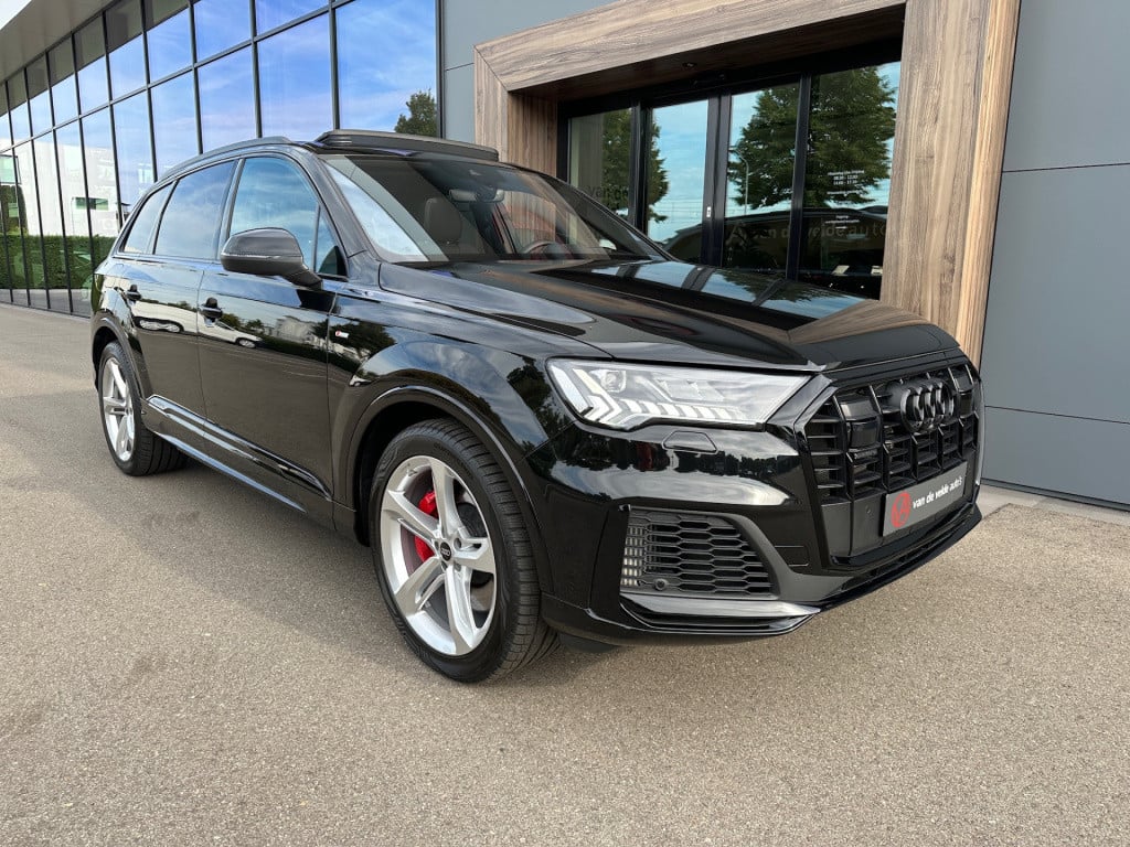 Audi Q7 55 tfsi e quattro pro line s-line | panoramadak | luchtvering | tre