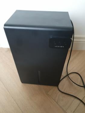 Vonia luchtontvochtiger 1000 ml/dag – gebruikt, goed