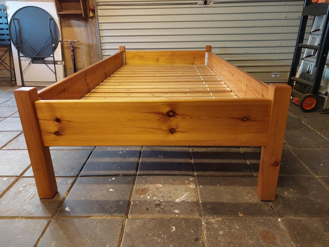 Te koop,bed
