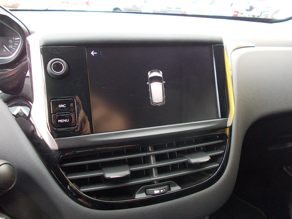 Peugeot 208 1.2 puretech 5-drs, airco, cr.contr., navi.