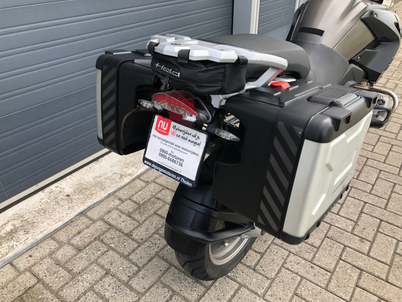 BMW R1200GS. 2010 met 142 dkm, ABS, valbeugel, zijkoffers rijklaar €5250,-