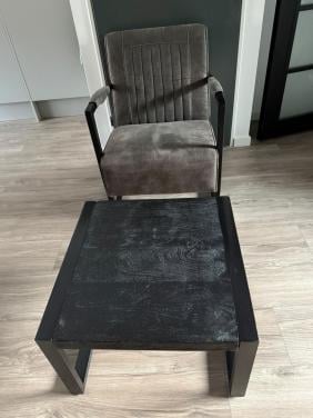 Fauteuil en salontafel in perfecte staat!