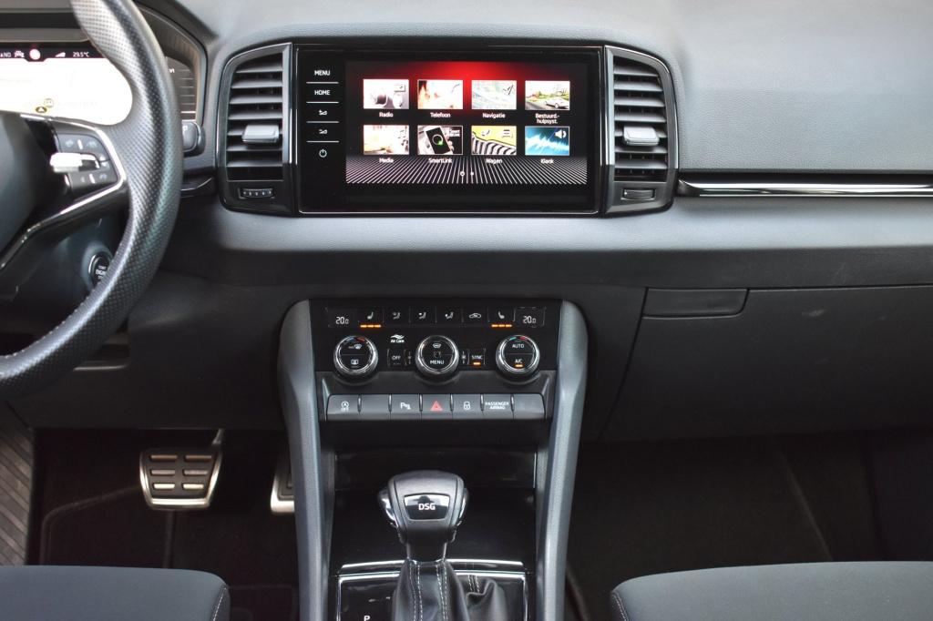 Skoda Karoq 1.5 tsi act sportline | trekhaak | steel grey | adaptieve cruis