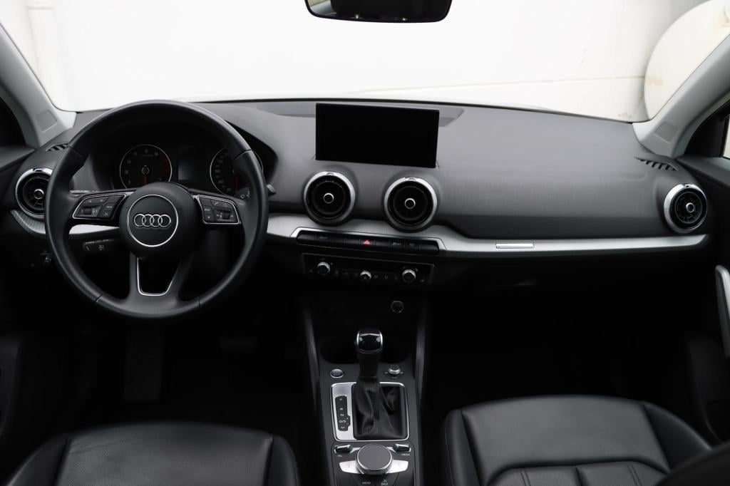 Audi Q2 35 tfsi advanced edition 150pk s-tronic zwart optiek