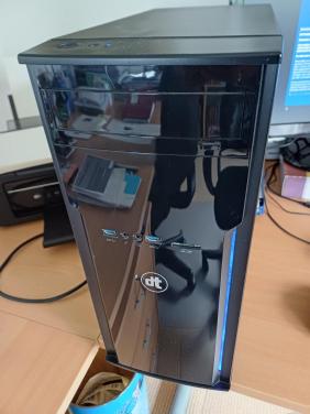 DESKTOP PC