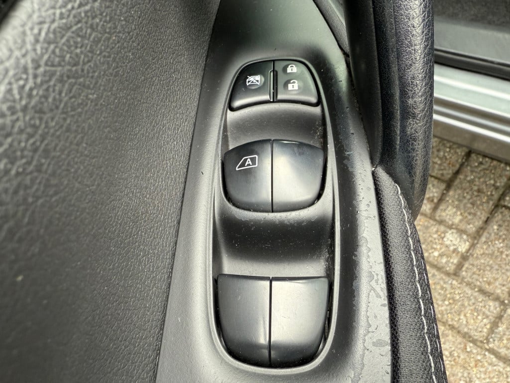 Nissan Qashqai 1.2 connect edition