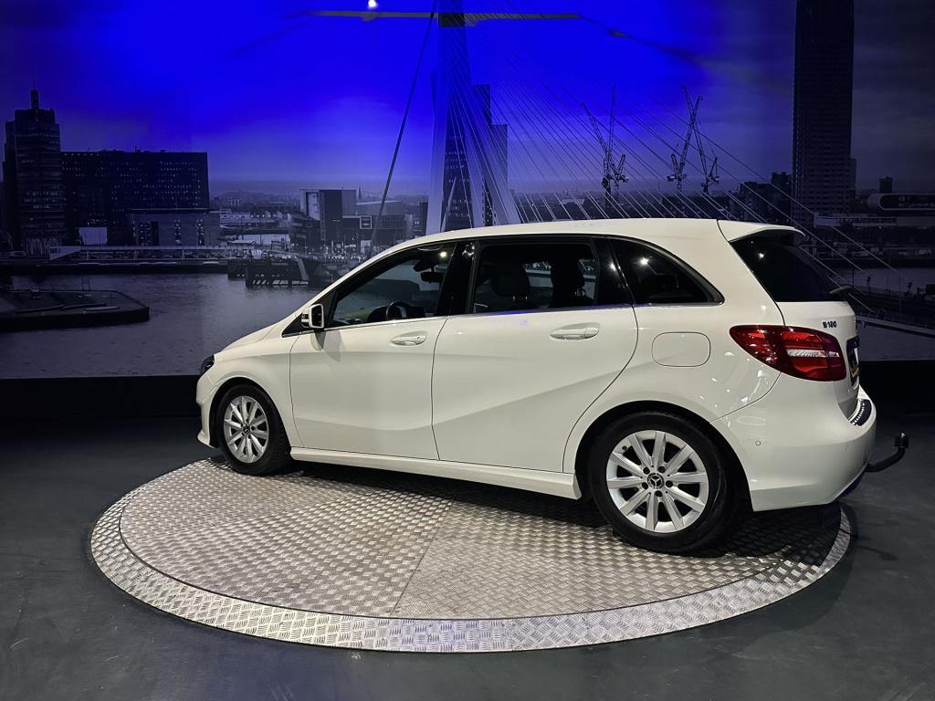 Mercedes-Benz B-Klasse 180 *nl-auto*camera*trekhaak*led*navi*