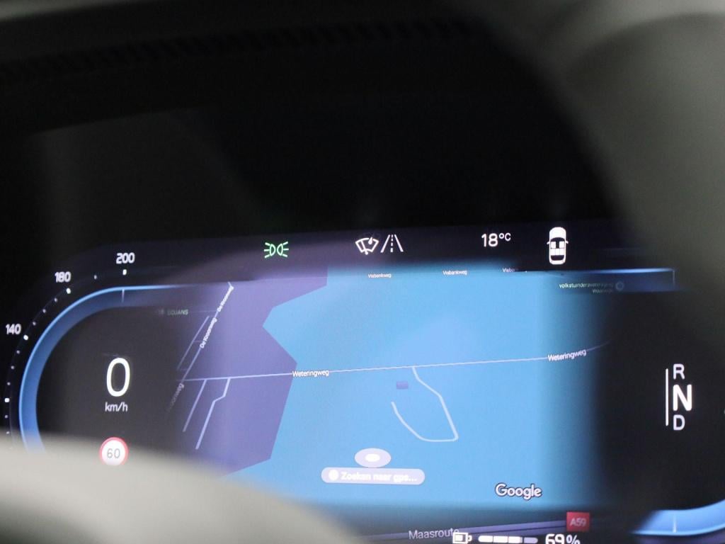 Volvo XC40 recharge core 70 kwh | automaat | apple carplay / android auto |