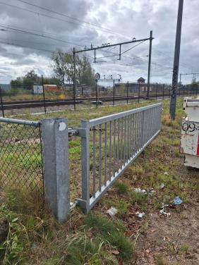 Stalen poort 1m hoog 10m breed