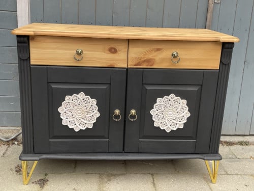 Prachtige opgeknapt Dressoir