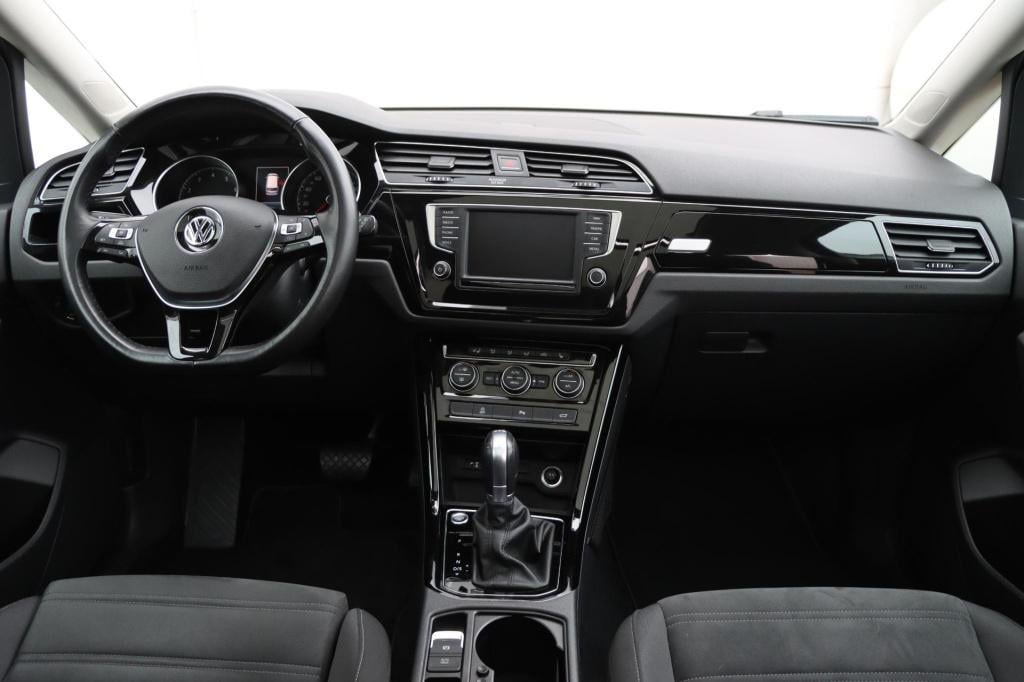Volkswagen Touran 1.8 tsi highline 180pk dsg7