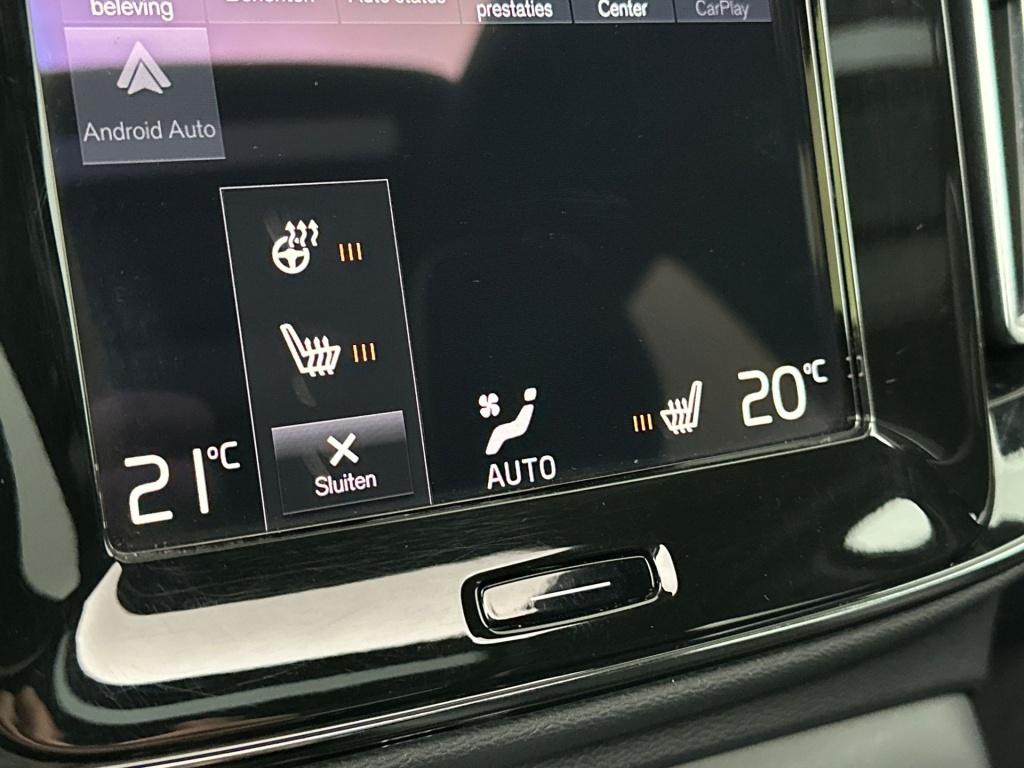 Volvo XC40 t4 211pk recharge r-design| adap.cruise| pano| camera| stoel
