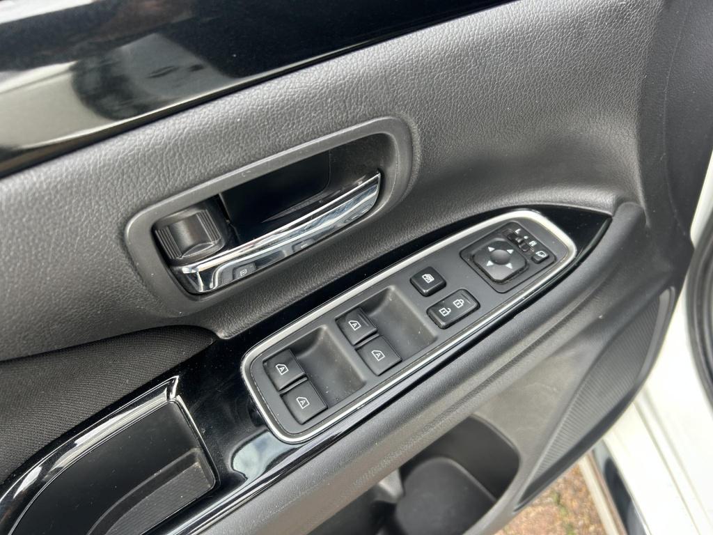 Mitsubishi Outlander 2.4 phev pure+