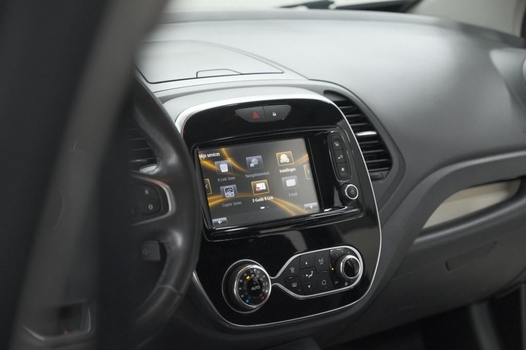 Renault Captur tce 120 edc intens | camera | dodehoekdetectie | navigatie |