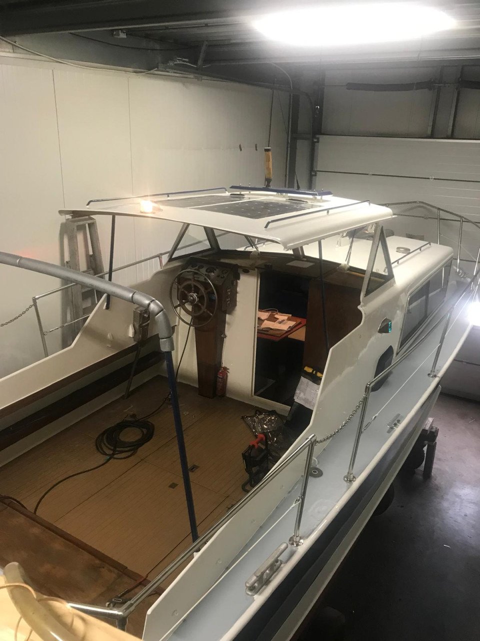 Stoere Eista motorboot – vaarklaar en compleet. Klaar voor avontuur!