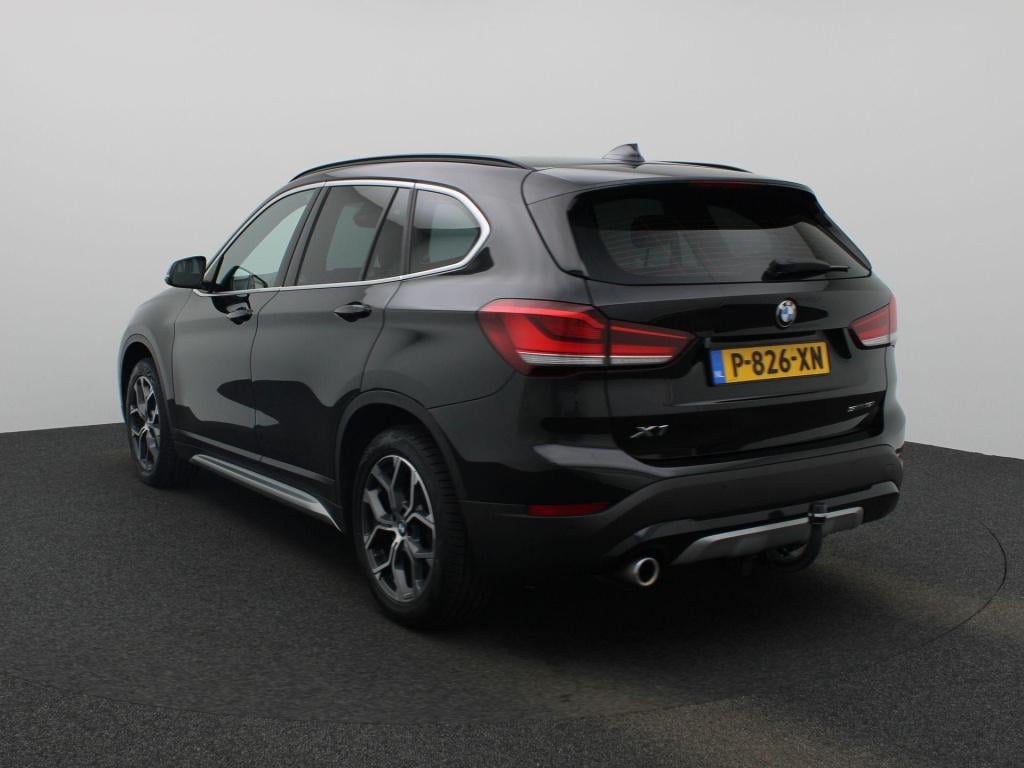 BMW X1 sdrive18i business edition | automaat | navigatie | head-up display