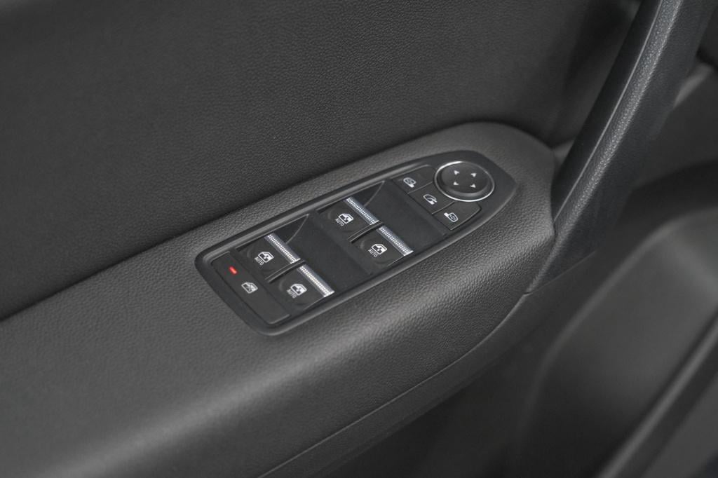 Renault Captur tce 130 edc limited | trekhaak | adaptieve cruise control | 