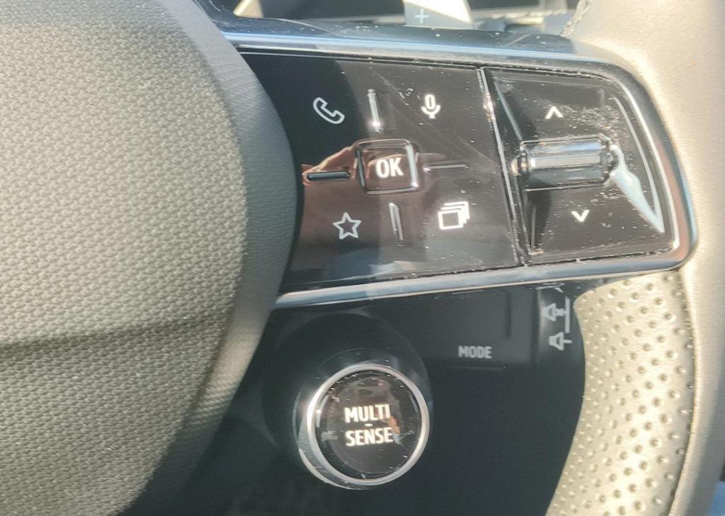 Renault Espace e-tech hybrid 200 iconic 5p. - demo / panoramisch vast glaze