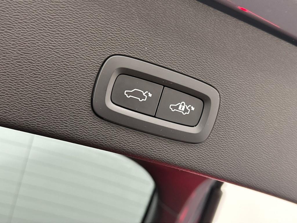 Volvo C40 recharge ultra 238pk| panodak| 360camera| h&k sound