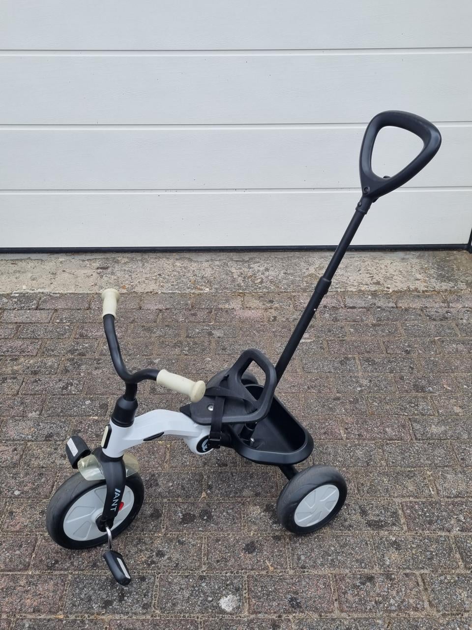 Driewieler met duwstang