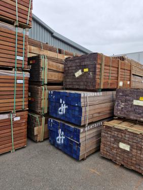 Mooie geschaafde hardhouten balken diversen maten