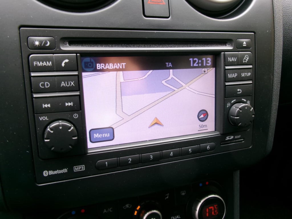 Nissan Qashqai 1.6 acenta airco, nav., camera, trekhaak, pdc