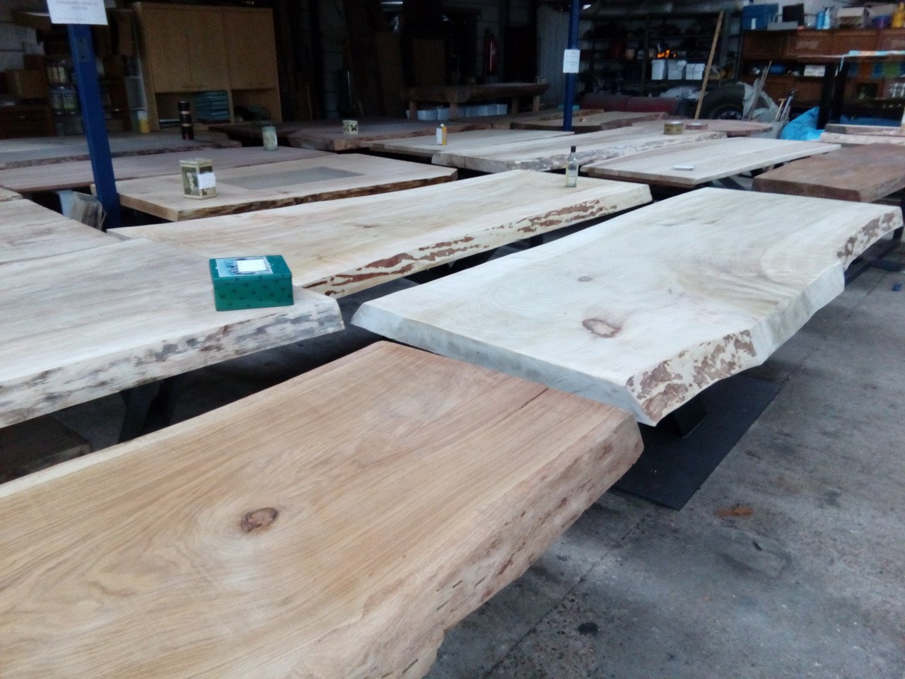 Boomstamtafels Tafelbladen - Planken in boomstamvorm decoratie bar Salon