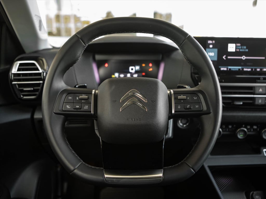 Citroen C4 1.2 puretech 130pk shine automaat | navigatie | hud | stoelverwa
