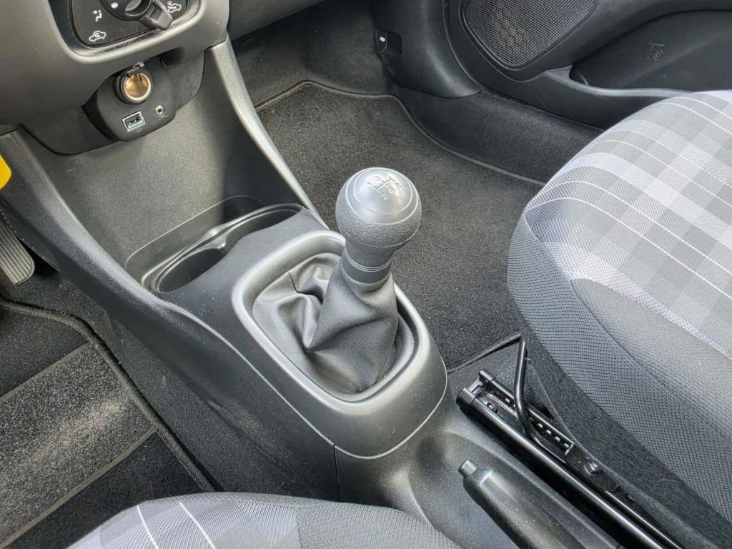 Peugeot 108 1.0 e-vti active | parkeersensoren | airco | bluetooth