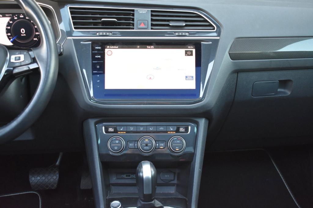 Volkswagen Tiguan 1.5 tsi act highline r-line | trekhaak | panoramadak | dy