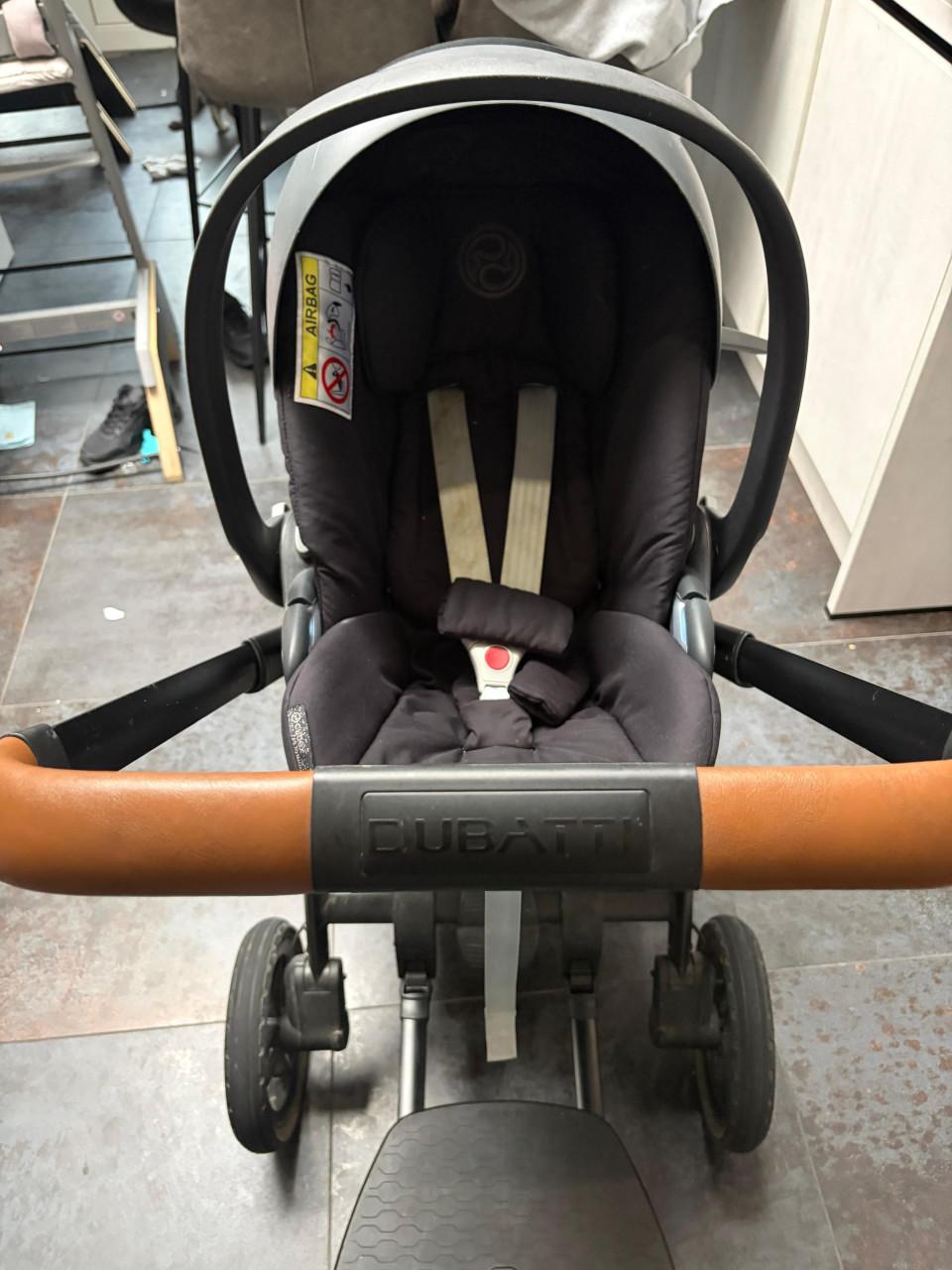 Dubatti One kinderwagen in het grijs