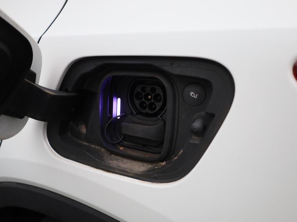 Volvo XC40 recharge p8 awd | automaat | panoramadak | apple carplay / andro