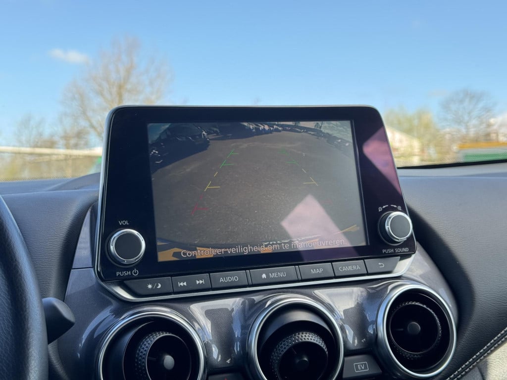 Nissan Juke 1.6 hybrid n-connecta parking pack