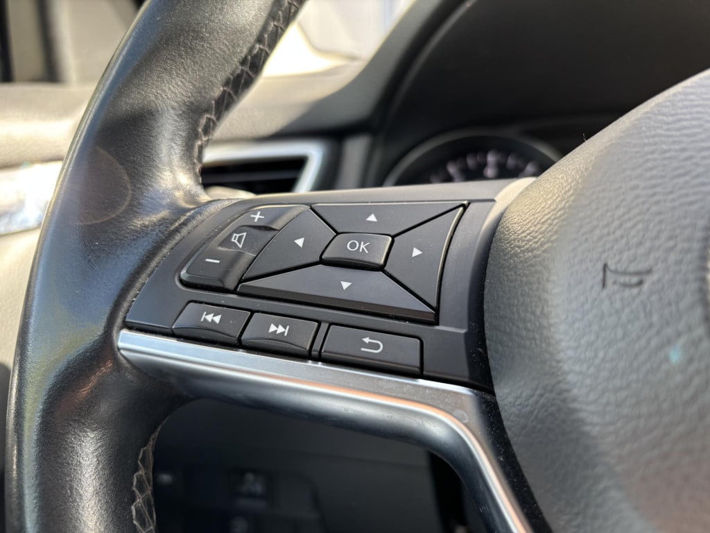 Nissan Qashqai 1.3 dig-t design edition | trekhaak | panoramadak | apple ca