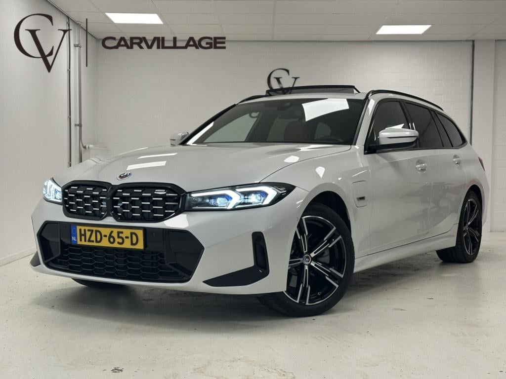 BMW 3-serie touring 330e xdrive | cognac bekleding | panoramadak | head-up-