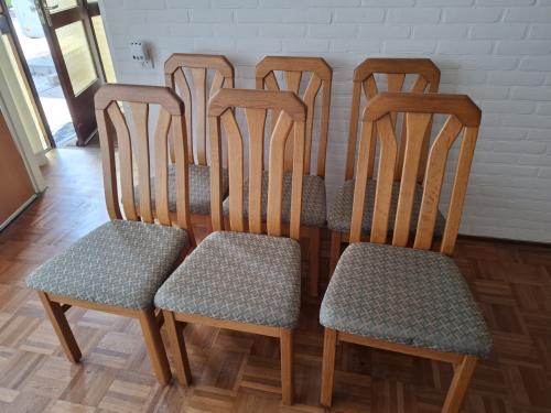 Eikenhouten eetkamerstoelen