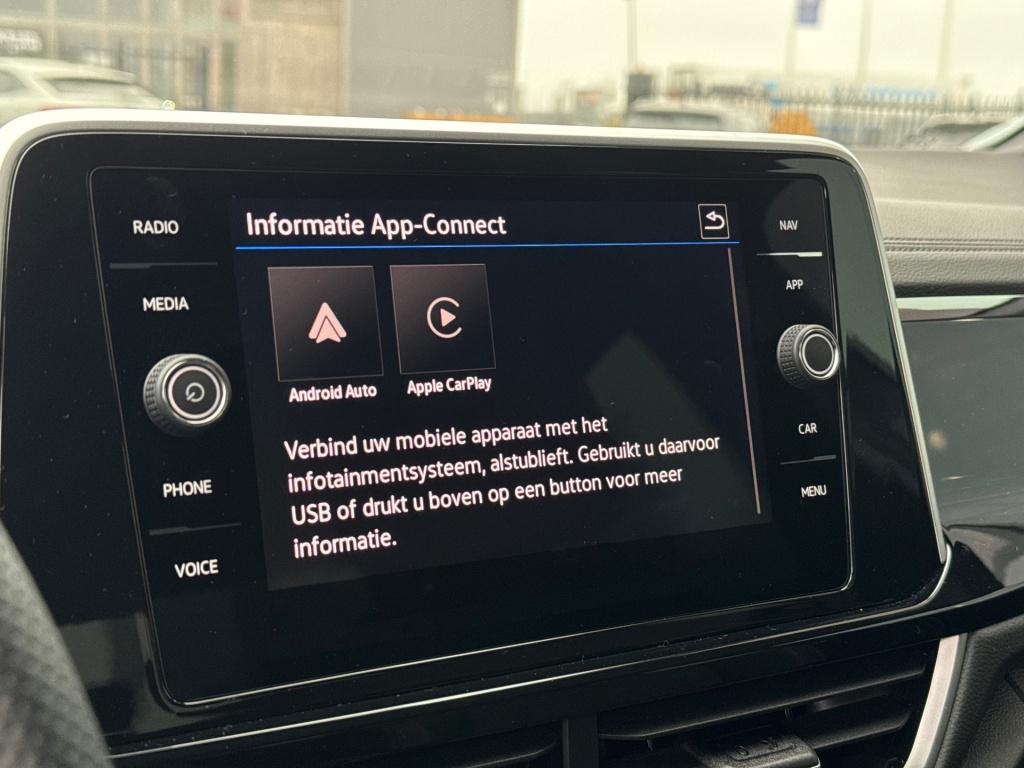 Volkswagen T-roc 1.5 tsi r-line edition * massage * carplay * trekhaak * ca