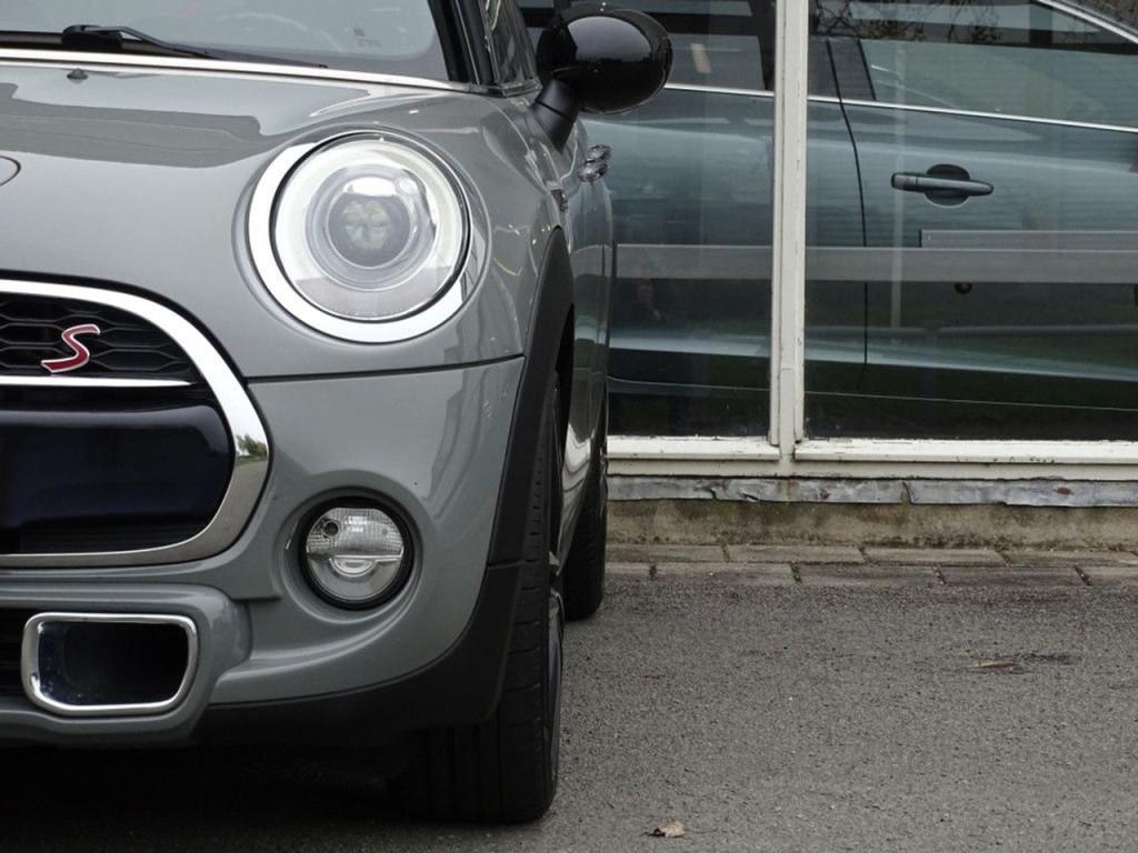 Mini Cooper mini 2.0 serious business 5-deurs | led | navi | 18"