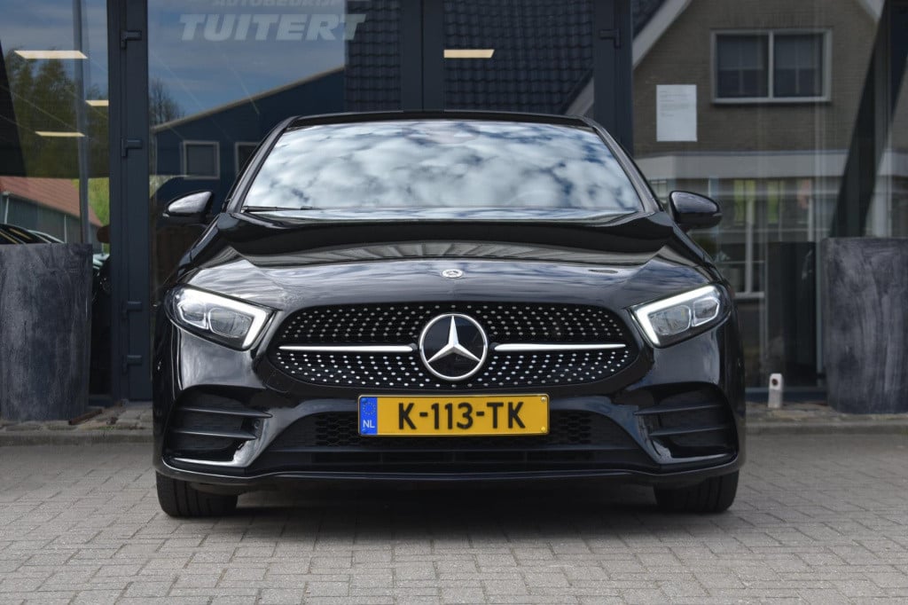 Mercedes-Benz A-Klasse 180 amg night | sfeerverlichting | camera | nap | st