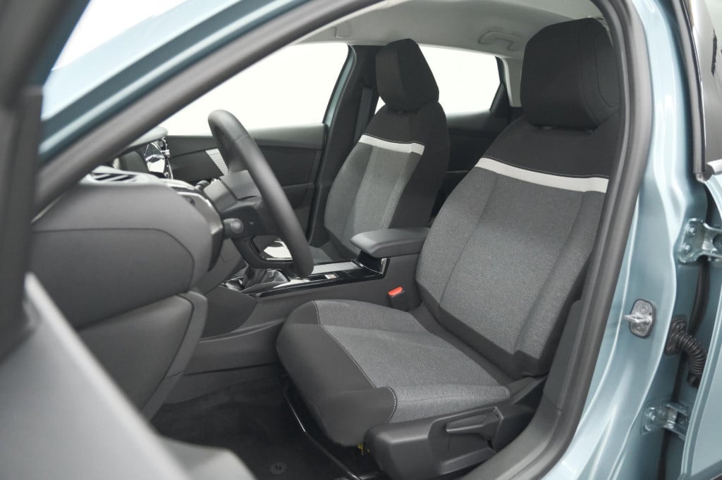 Citroen C4 puretech 130 plus | camera | apple carplay | parkeersensoren