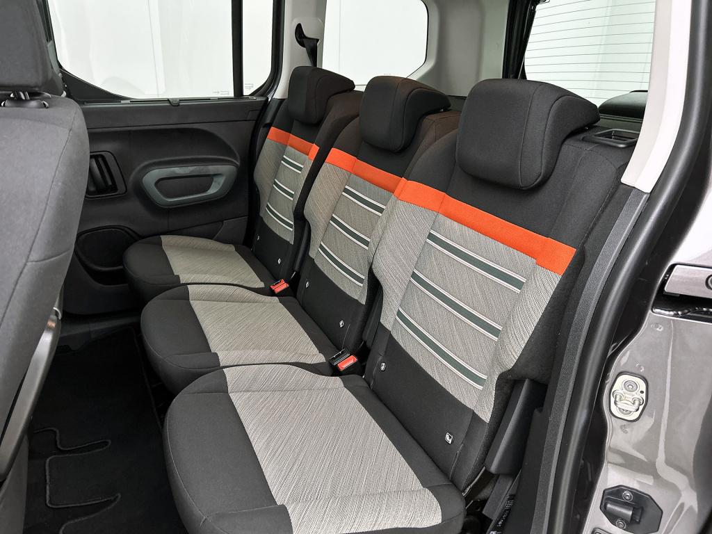 Citroen Berlingo 110pk xtr | rijklaar | panoramadak | head-up display |