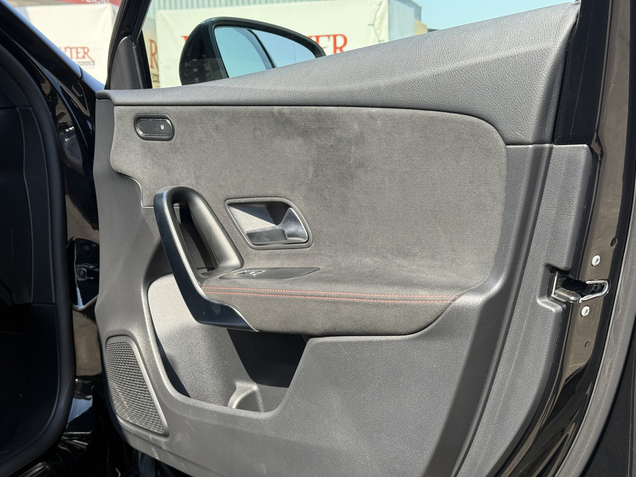 Mercedes-Benz A-klasse - 180 d AMG | Widescreen | Camera | Sfeer | Carplay