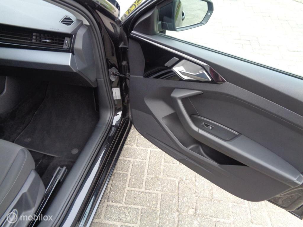 Audi A1 Sportback 30 tfsi 115pk automaat/airco/ecc/carplay/lm velgen/pdc