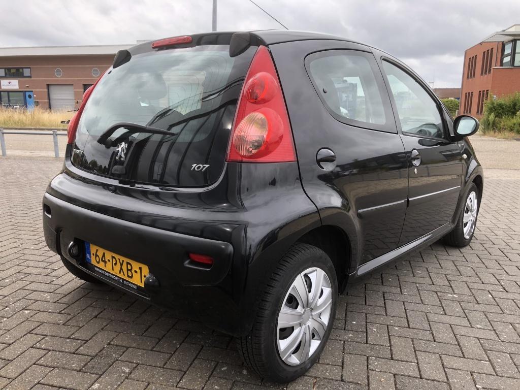 Peugeot 107 1.0-12v millesim 200