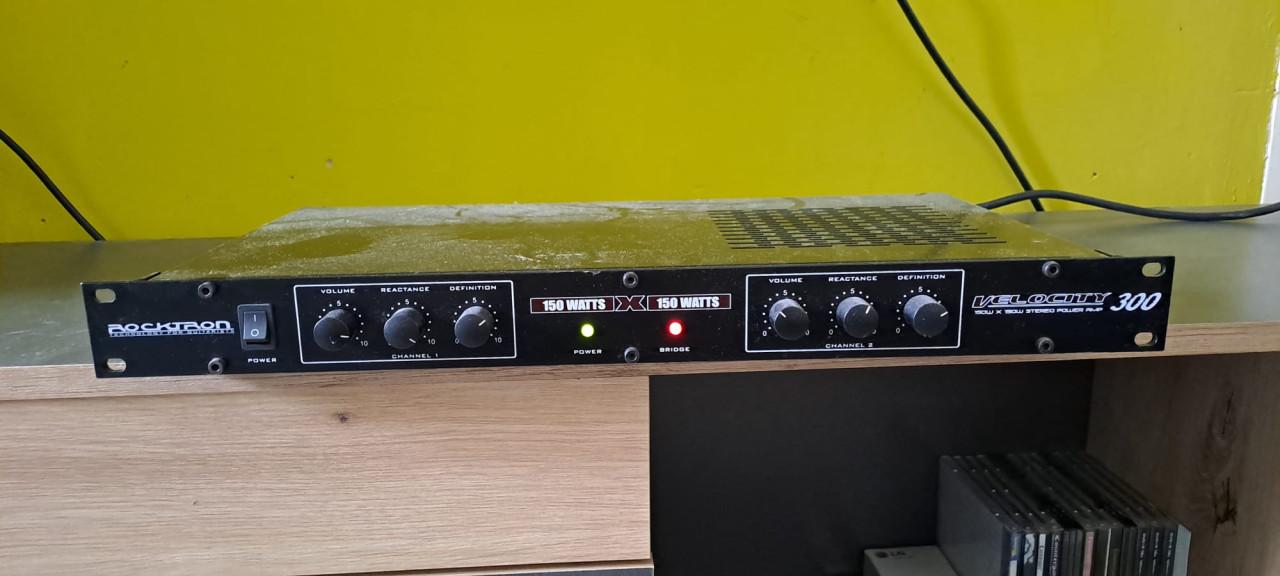 Sansamp bassdriver di RBI, TC Electronic G-Major en Rocktron Velocity 300