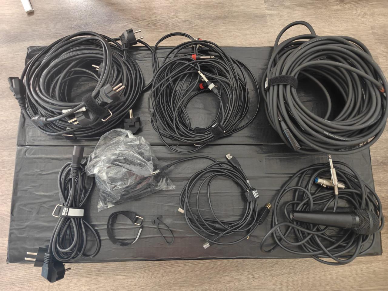 Complete DJ set – Pioneer XDJ-RX + 2x Devine Onyx 15A + 18SA