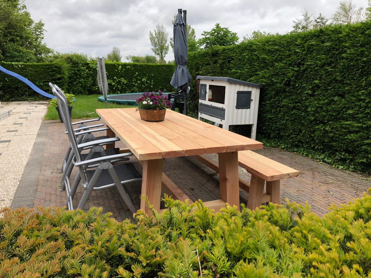 Douglas houten tuintafel & bankje