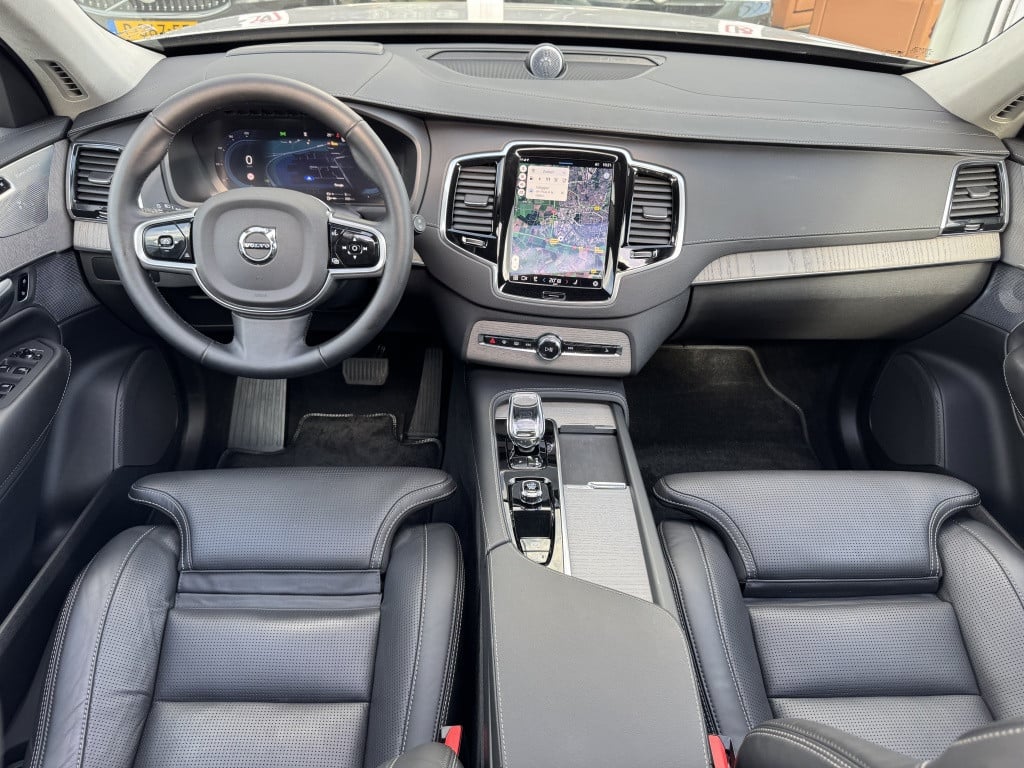 Volvo XC90 t8 455pk recharge ultra dark| full options!! b&w | luchtvering
